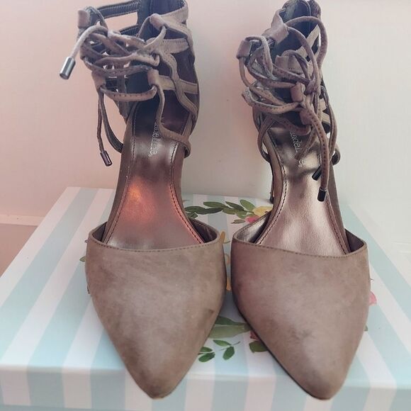 Madeline-zoe heels - Picture 2 of 9